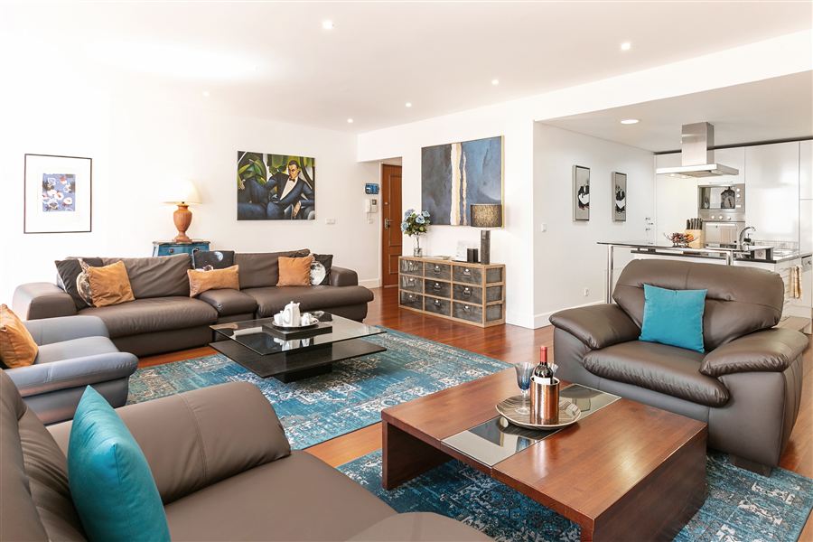 Bleu, a superior two-bedroom apartment in Chiado, Lisbon — bedroom