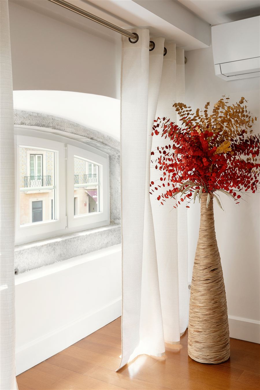 Cerise, a one-bedroom suite apartment in Chiado, Lisbon — bathroom