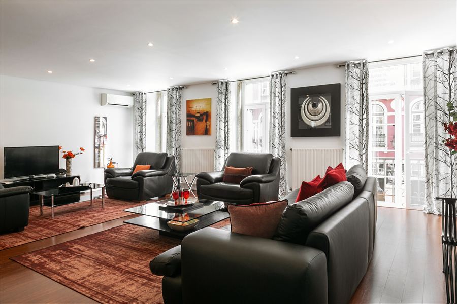 Nuit, a superior three-bedroom apartment in Chiado, Lisbon — living room
