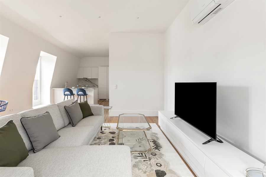 Santos 4A, a two-bedroom apartment in Santos, Lisbon — bathroom